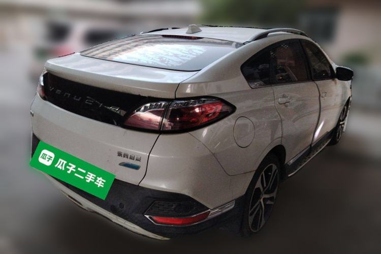 Used Venucia T90 2017 2.0L CVT Leading Edition