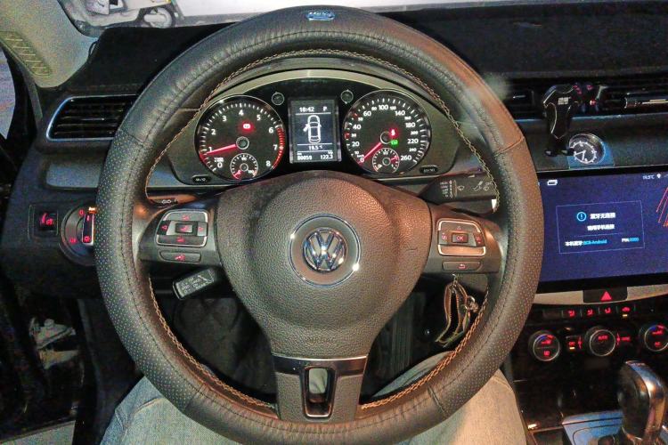 Used Volkswagen Magotan 2016 1.8TSI 25th Anniversary Edition