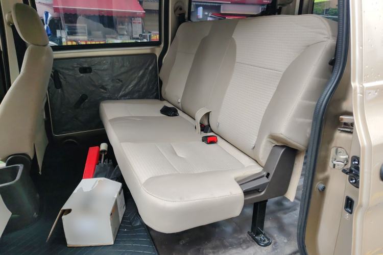 Used Wuling Hongguang V 2022 1.5L Jingqu Version Hydraulic Power Steering LAR Left Rear Seat