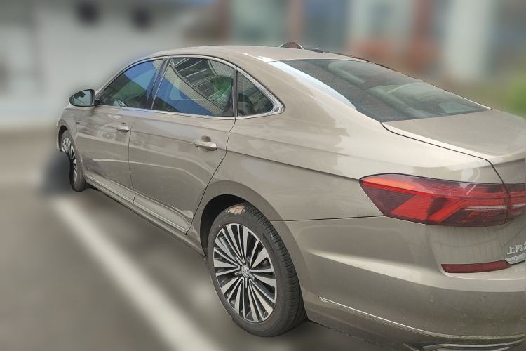 Used Volkswagen Passat 2019 330TSI Luxury Edition China VI Standard
