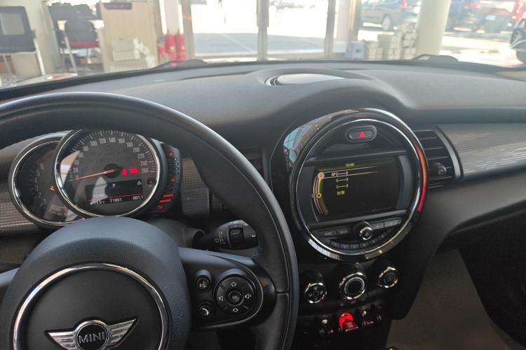 Used MINI MINI 2016 1.5T COOPER Five-Door Edition