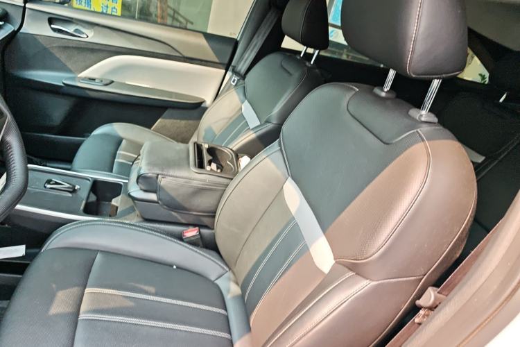 Used Venucia VX6 2023 520 Air Left Front Seat