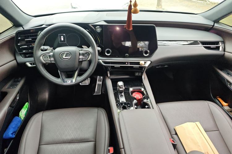 Used Lexus RX 2023 350h Four-Wheel Drive Enjoyment Version Center Console