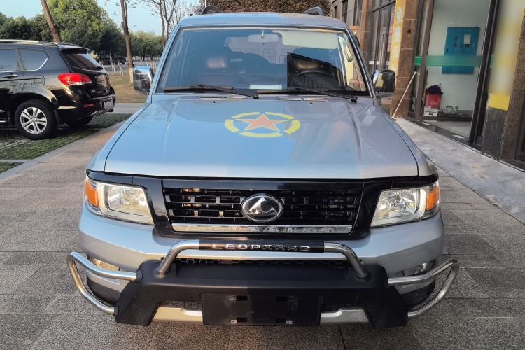 Used Leopaard Q6 2015 2.4L Manual Two-Wheel-Drive Elite Model
