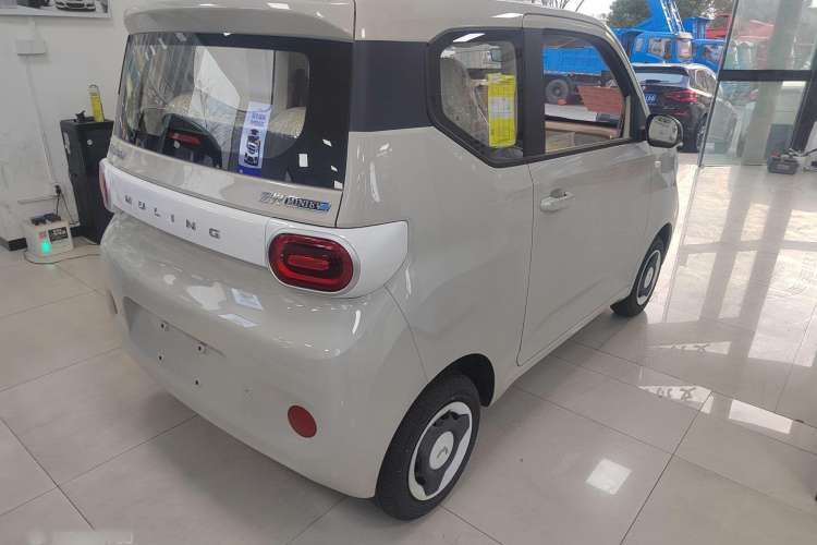 Used Wuling Hongguang MINIEV 2024 3rd Generation 215km Youth Edition