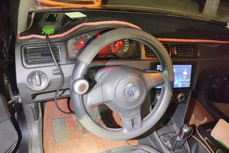 Used Volkswagen Santana 2013 1.4L Manual Fashion Edition
