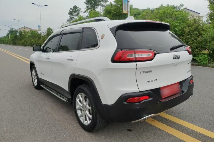 Used Jeep Cherokee 2017 2.0L Superior Edition