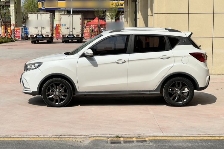 Used Land X2 2017 1.6L Automatic Sharp Edition