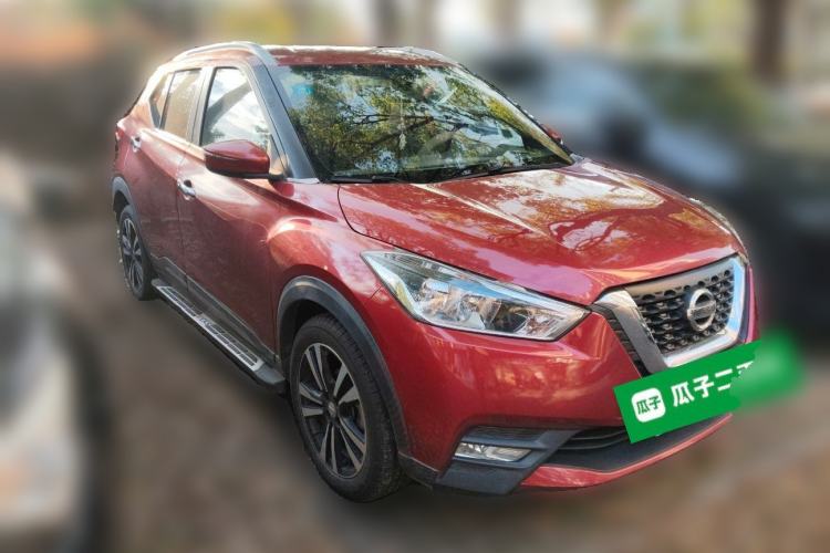 Used Nissan Kicks 2017 1.5L CVT Smart Drive Edition Front Right 45 Deg
