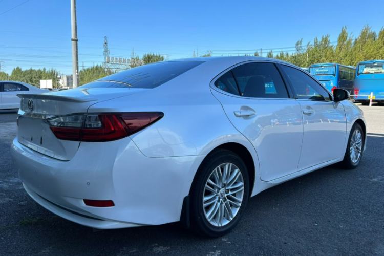 Used Lexus ES 2016 200 Midnight Special Limited Edition
