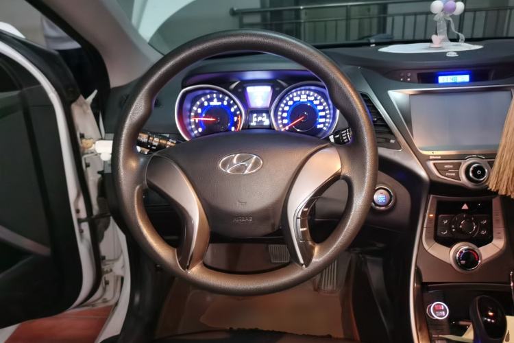 Used Hyundai Elantra (5th Generation / Langdong) 2013 1.6L Automatic Leading Model Steering Wheel