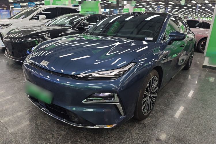 Used Geely Galaxy 8 2025 130km EM-P Starship Edition