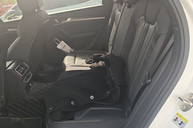 Used Audi Q5L 2023 40T Luxury Dynamic Model Left Rear Seat