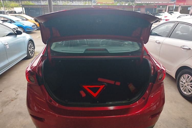 Used Mazda 3 Axela 2014 Sedan 1.5L Automatic Luxury Model Trunk