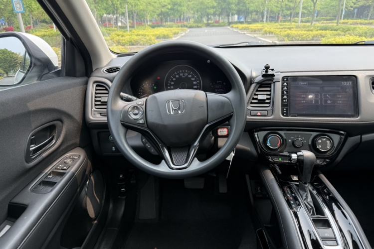 Used Honda Vezel 2020 1.5L CVT Pioneer Edition Steering Wheel