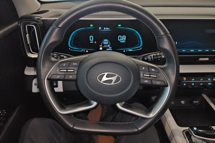 Used Hyundai ix35 2023 Musso 2.0L Deluxe Edition DLX
