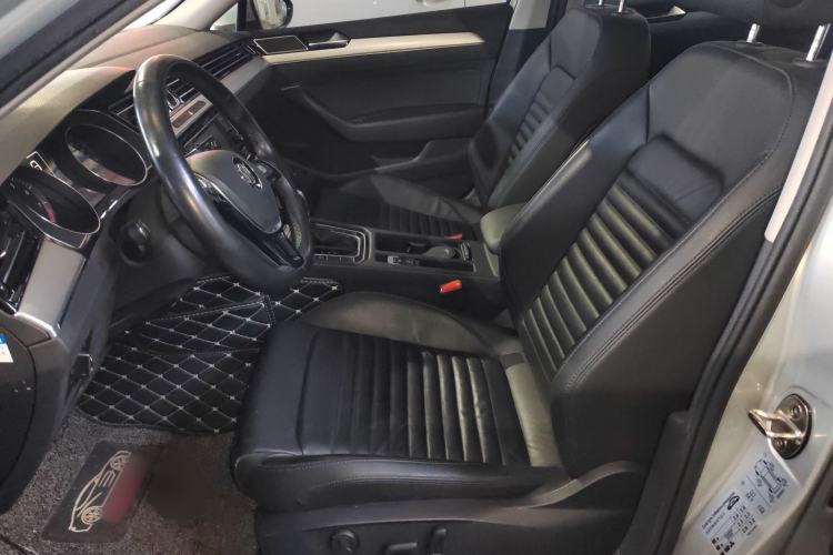 Used Volkswagen Magotan 2019 330TSI DSG Leading Edition China V Standard