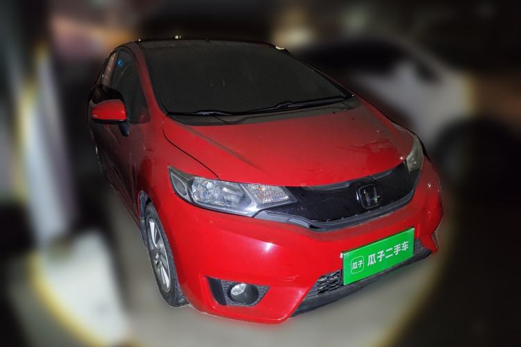 Used Honda Fit 2016 1.5L SE CVT Fashion Model Front Right 45 Deg