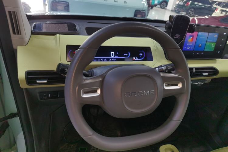 Used Geely Galaxy Panda 2023 Panda Mini 200km Endurance Bear Steering Wheel