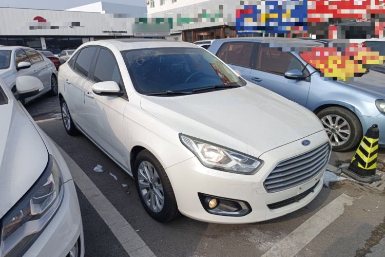 Used Ford Escort 2015 1.5L Automatic Fashion Model