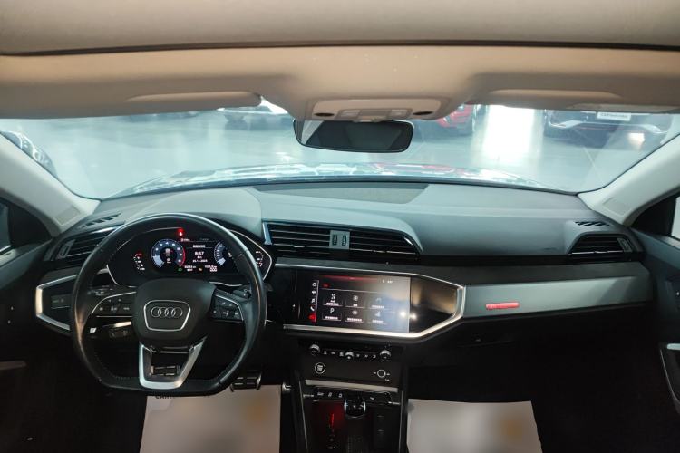 Used Audi Q3 2021 40 TFSI Fashion Dynamic Model