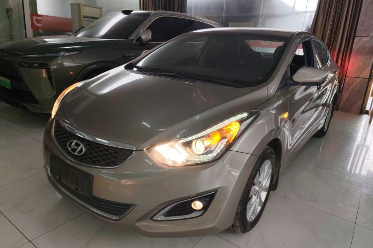 Used Hyundai Elantra (5th Generation / Langdong) 2016 1.6L Automatic Smart Version