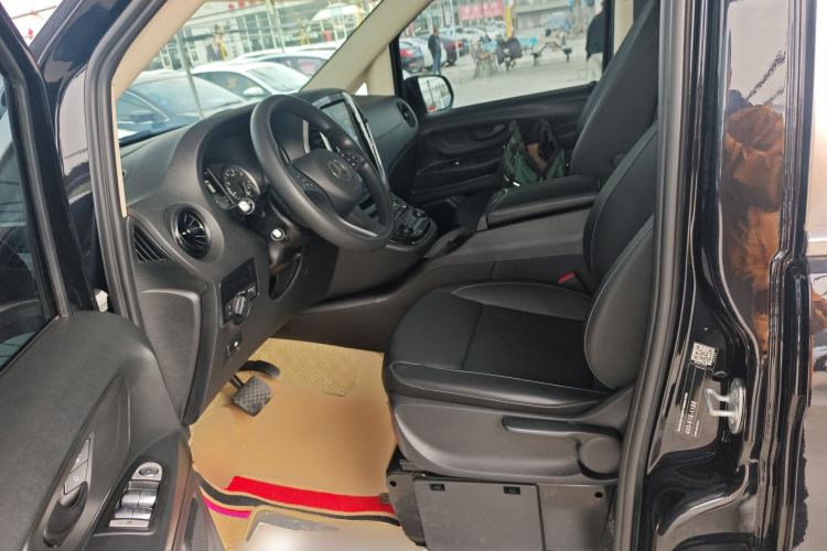 Used Mercedes-Benz Vito 2021 2.0T Elite Version 7 Seats Left Front Seat