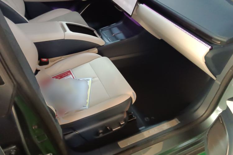 Used Zeekr 007 2024 Rear-Drive Intelligent Driving Version 75 kWh Right Front Seat