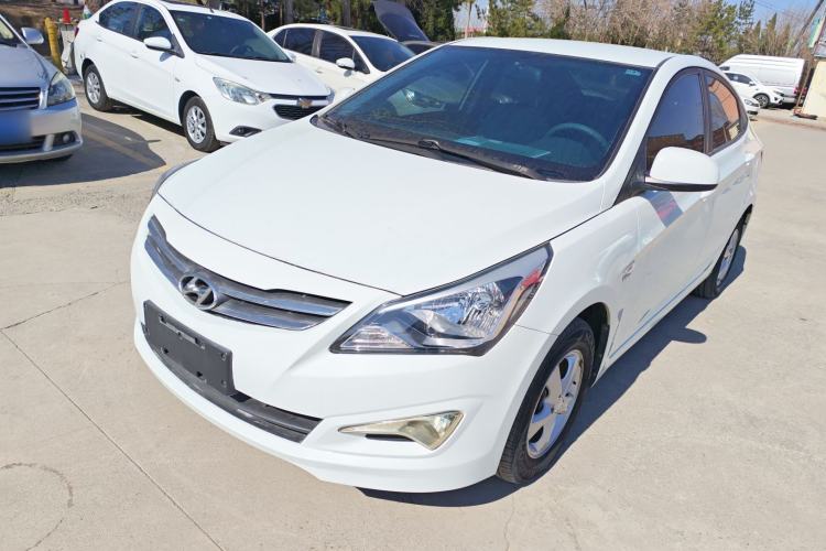 Used Hyundai Verna (older generation) 2014 1.4L Manual Smart GLS Trim