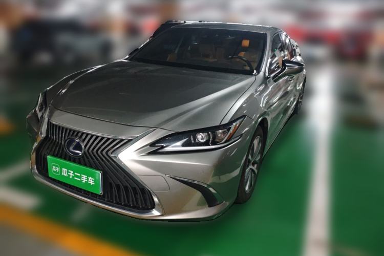 Used Lexus ES 2018 300h Premier Edition China VI Standard