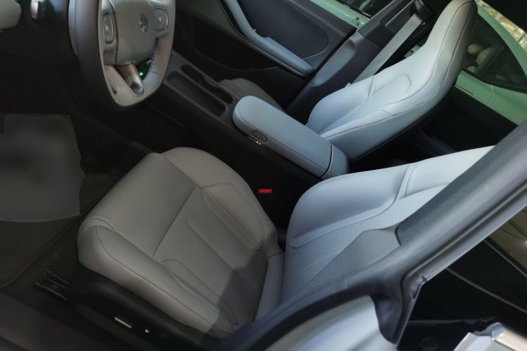 Used Nio ET5T 2023 75 kWh Touring Left Front Seat