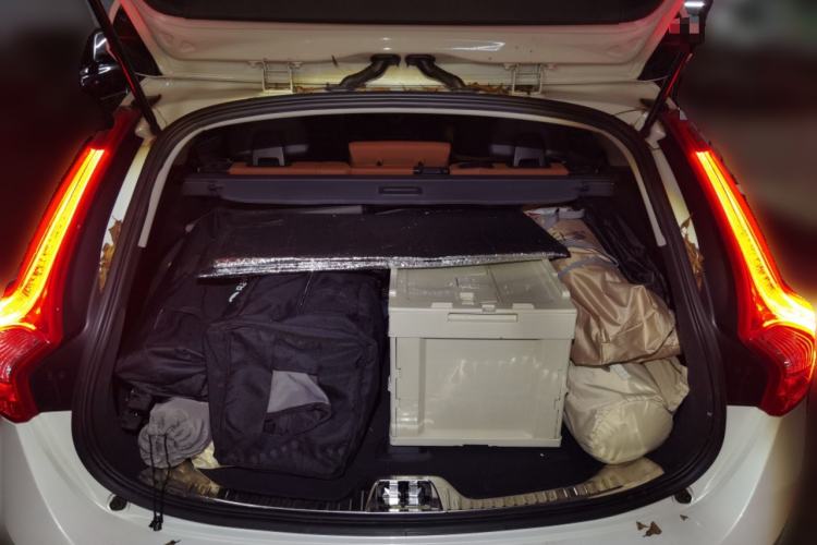 Used Volvo V60 2015 T5 Zhiya Edition Trunk