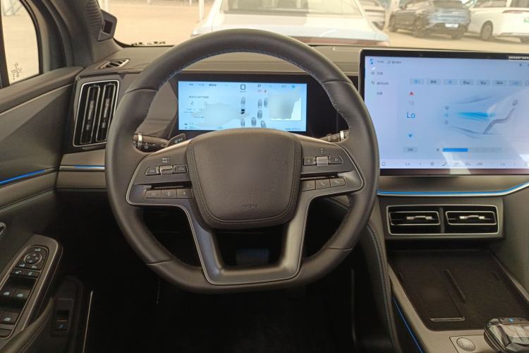 Used BYD Song L DM-i 2025 Intelligent Driving Version 160 km Beyond-Range Type Steering Wheel