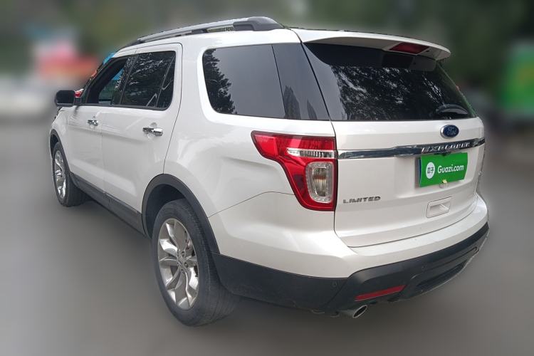 Used Ford Explorer 2013 3.5L Deluxe Model
