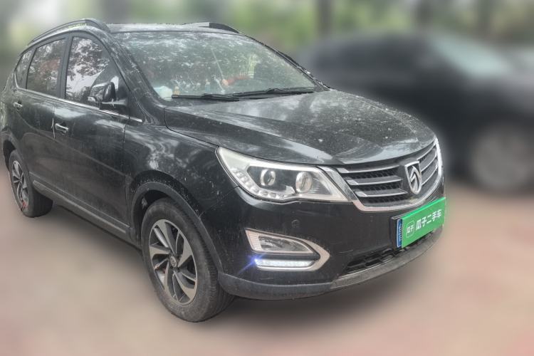 Used Baojun 560 2015 1.8L manual luxury version