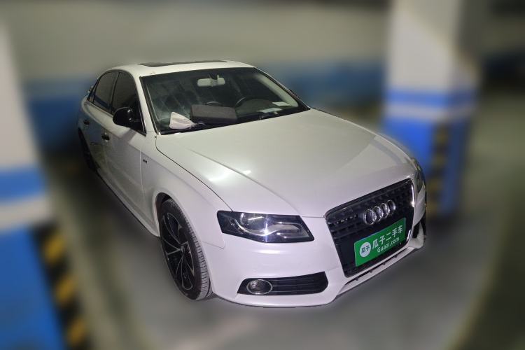 Used Audi A4L 2010 2.0 TFSI Sport Edition Front Right 45 Deg