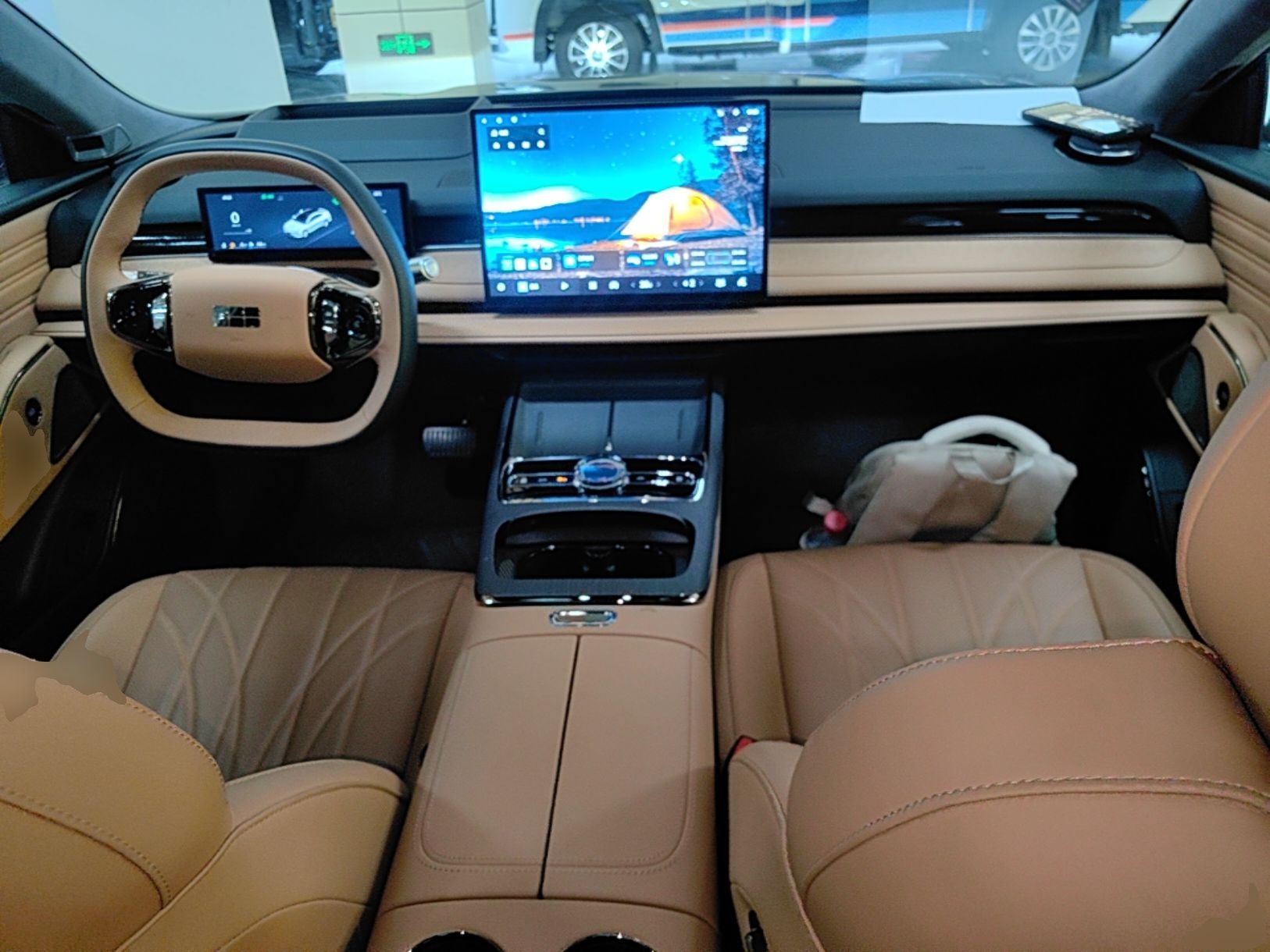 Geely Galaxy 8 2025 130km EM-P Starship Edition — снимка 12