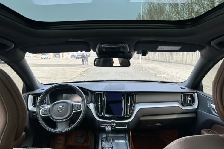 Used Volvo XC60 2021 T5 4x4 Smart Luxury Edition