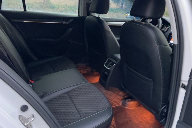 Used Skoda Octavia 2019 TSI280 DSG Luxury Edition Station Wagon China VI Standard
