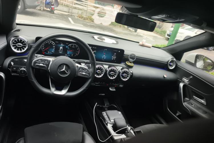Used Mercedes-Benz A-Class 2020 Restyled A 200 L Sport Sedan Fashion Version Center Console