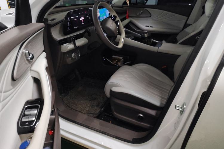 Used EXEED Stellar C-DM 2024 1.5T Extended-Range Pro Interior 3