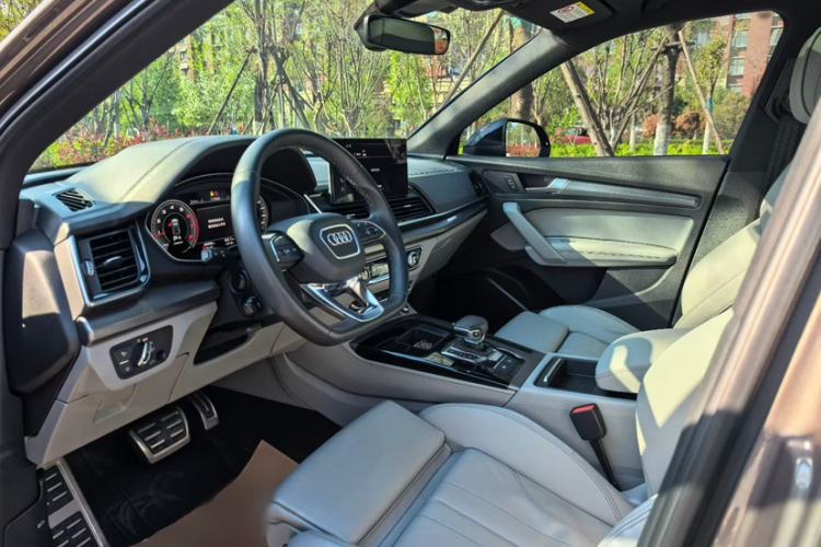 Used Audi Q5L 2023 40T Luxury Dynamic Model Interior 7