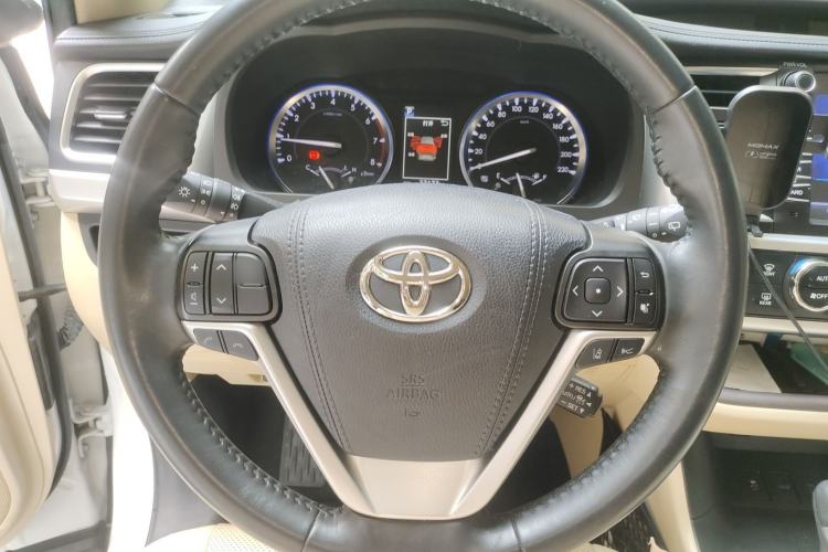 Used Toyota Highlander 2018 2.0T Four-Wheel Drive Luxury Version 7 Seats China VI Standard