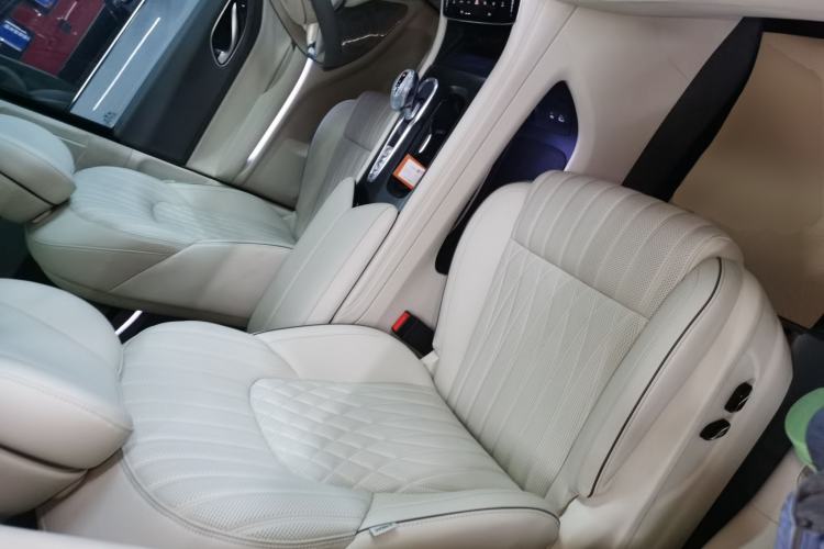 Used VOYAH Dream 2024 PHEV Ultra-Long Range Flagship Edition
