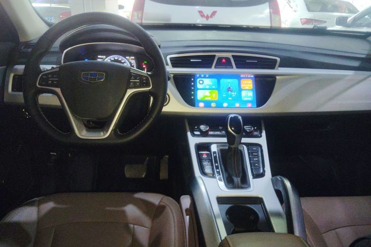 Used Geely Auto Emgrand X7 Sport 2016 1.8TD Automatic ZhiZun Version Center Console