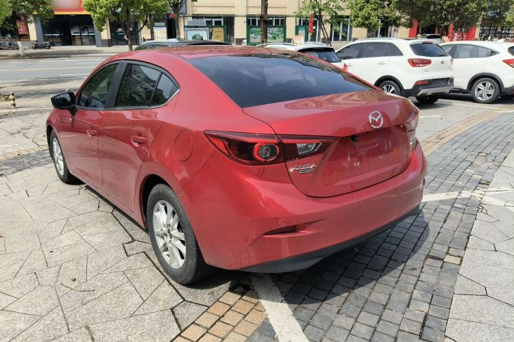 Used Mazda 3 Axela 2017 Sedan 1.5L Automatic Luxury Model China VI Standard
