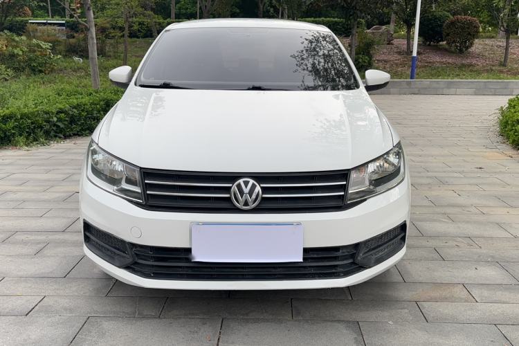 Used Volkswagen Santana 2016 1.6L Automatic Fashion Edition Exterior 1