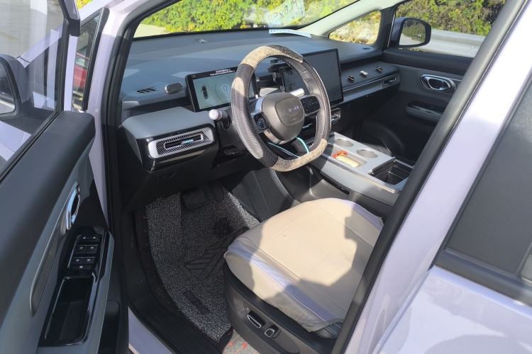 Used AION Y 2023 Plus 510 Smart Edition