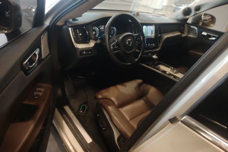 Used Volvo XC60 2020 T5 4x4 Smart Luxury Edition

