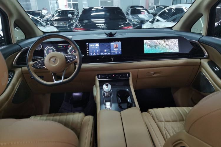 Used VOYAH Dream 2024 PHEV Ultra-Long Range Flagship Edition
